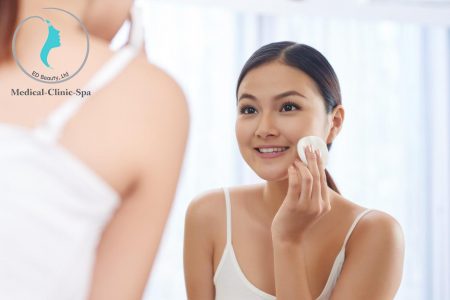 Sử dụng nước hoa hồng