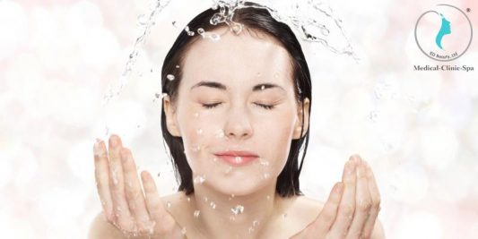 Vì sao sữa rửa mặt lại quan trọng trong routine mỗi ngày?